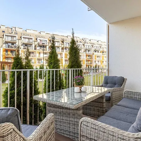 Lägenhet Osiedle Feniks Z Basenem & Sauna I Sala Zabaw By Renters Kołobrzeg